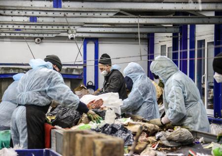 СК: мертворождённых детей на свалку выкинула мать