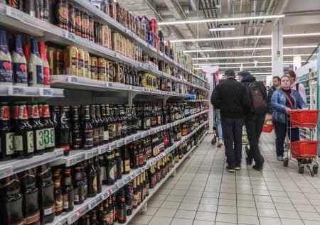 Эксперимент по запрету продажи алкоголя в городах стартует в России