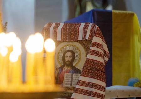 «Тотальное беззаконие»: в Киеве снесли часовню Десятинного храма УПЦ