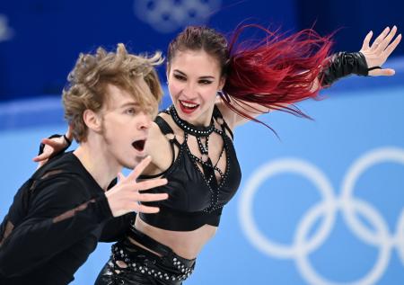 Смолкин, Дэвис, Костенюк: кто из российских спортсменов сменил гражданство 