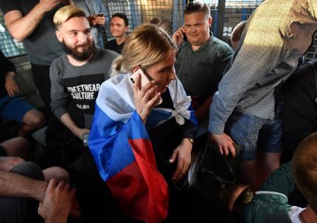 Азара, Соболь и Ляскина отпустили из полиции 