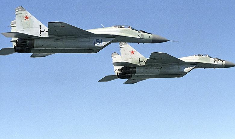 Советский военный самолёт МиГ-29
