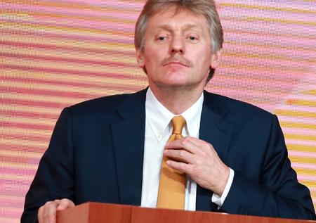 Песков: Сурков постоянно контактирует с Путиным