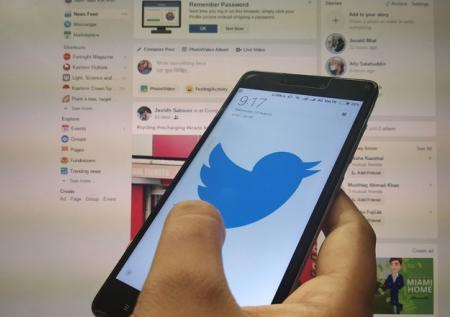 Илон Маск удалил в Twitter функцию поддержки людей