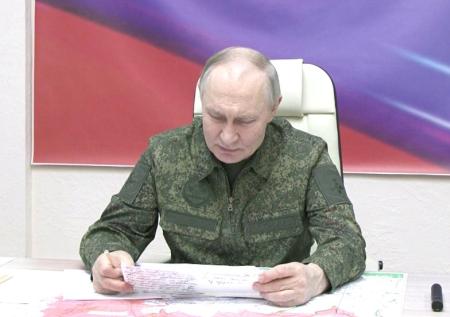 Песков объяснил сбой со звуком на видео с Путиным из Курской области