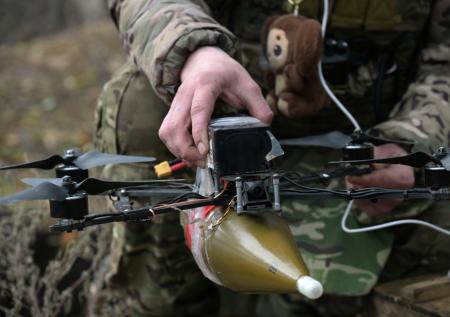 Три пикапа ВСУ попали под горячую руку российских операторов FPV-дронов