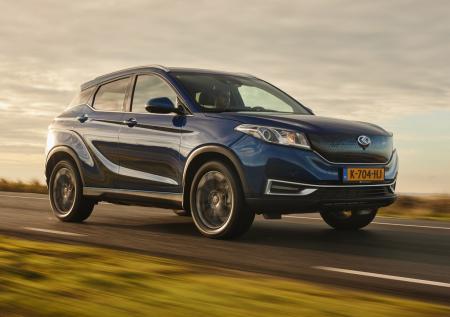 Электросубсидии: обзор первого электрокроссовера Evolute i-Joy из Липецка