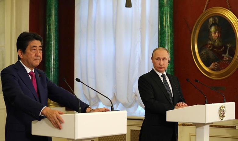 Синдзо Абэ и Владимир Путин