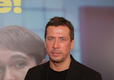 Актер Мерзликин навестил раненых военных из Бурятии в московском госпитале