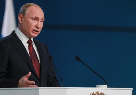 Путин обсудит с правительством меры соцподдержки инвалидов