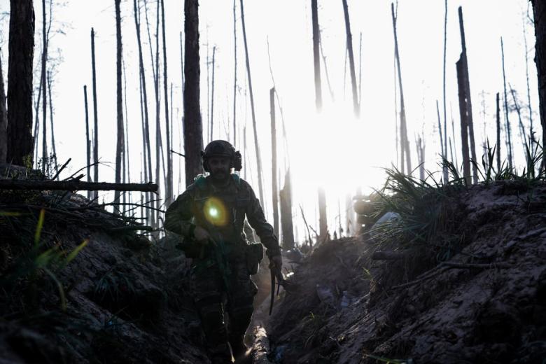 Солдат ВСУ в зоне боевых действий