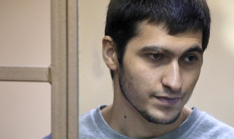 Артур Бекболатов, соучастник убийства дагестанского полицейского Магомеда Нурбагандова, во время оглашения приговора в Северо-Кавказском окружном военном суде