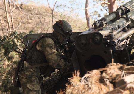 «РВ» показала кадры дуэли артиллерии РФ с американской M777 у Артемовска