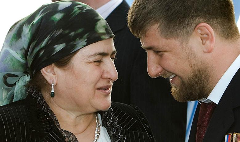 Аймани Кадырова с сыном Рамзаном
