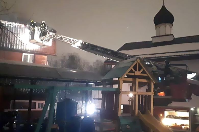 Тушение пожара в храме Иоанна Кронштадтского в Москве