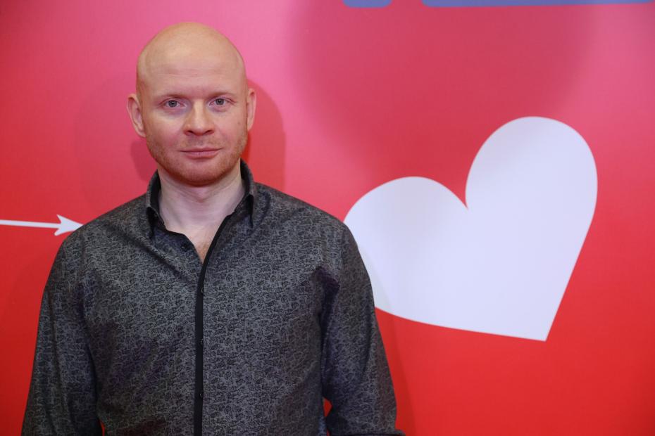 Актёр Александр Лойе на премьере фильма режиссёра Александра Баршака «День слепого Валентина» в киноцентре «Октябрь» в Москве.