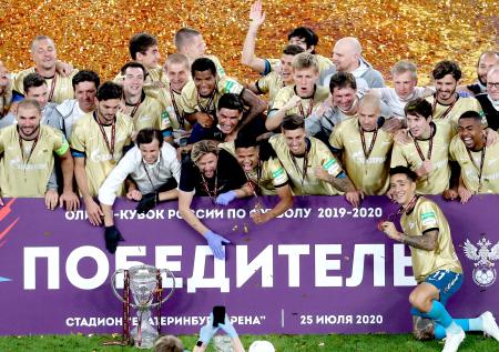Золотая корона «Зенита»: питерцы взяли оба трофея сезона-2019/20 в России