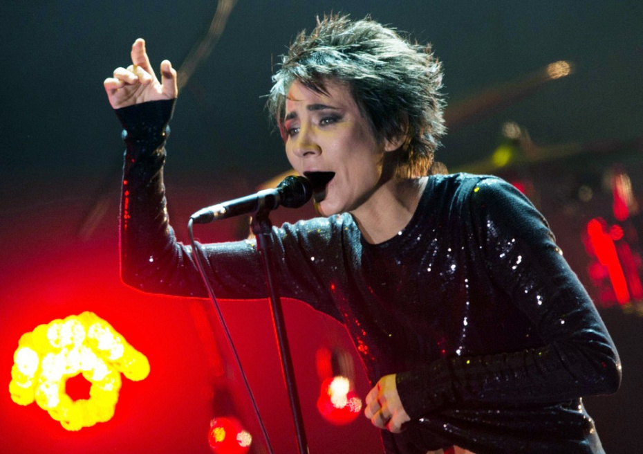 «Вернула деньги»: стали известны детали ссоры Земфиры с олигархом в Дубае «Вернула деньги»: стали известны детали ссоры Земфиры с олигархом в Дубае