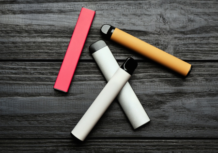 Стало известно, какая отрасль получает более 350 тысяч рублей