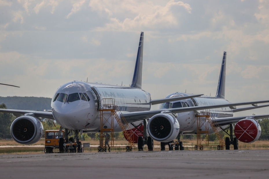 Пассажирский самолет МС-21 