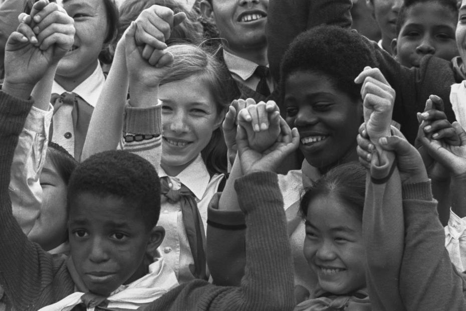 Дети разных национальностей, СССР, Москва, 1 июня 1969 года