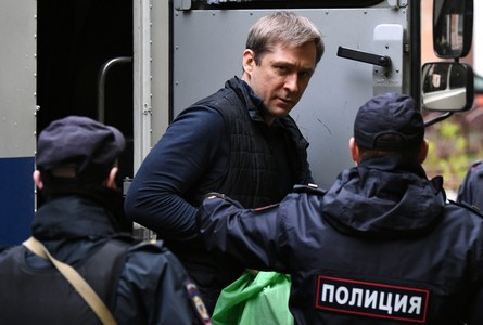 Уютная тюрьма, миллиарды, СВО: как сидит взяточник-рекордсмен Захарченко