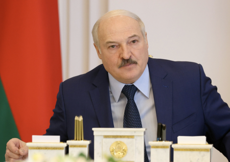 Лукашенко пообещал ответить Западу на санкции против Белоруссии