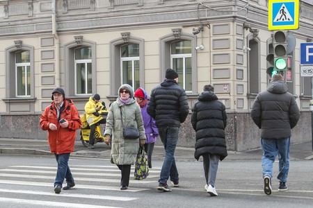 Москвичей предупредили о гололедице