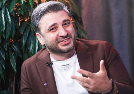 Сарик Андреасян — об «Онегине», «Жизни по вызову», «Слове пацана» и цензуре