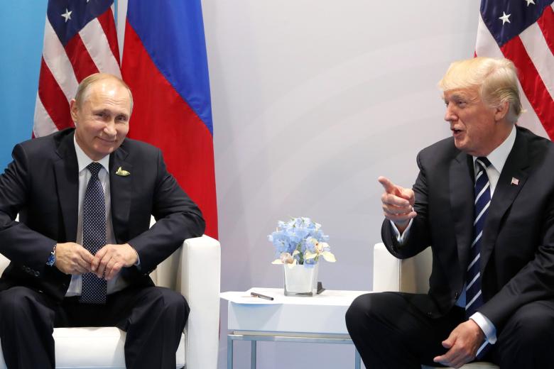 Президент России Владимир Путин с Президентом США Дональдом Трампом