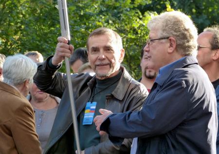Лев Пономарёв оштрафован за организацию несанкционированного митинга