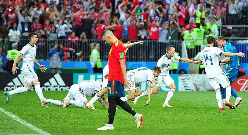 1/8 финала чемпионата мира по футболу — 2018: Испания — Россия — 3:4. Игроки сборной России радуются победе над сборной Испании