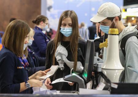 Политолог оценил предложение Макфола ввести налог на въезд для россиян