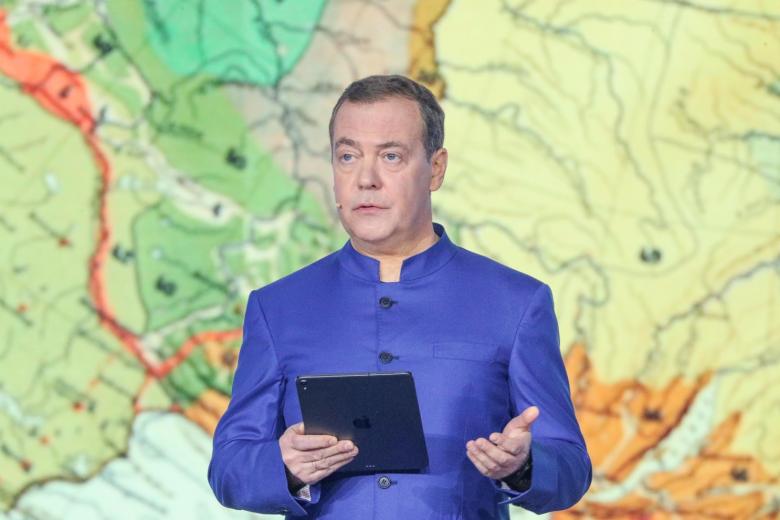 Дмитрий Медведев