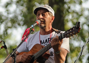 Умер автор-исполнитель Валерий Мищук