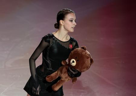 Щербакова выиграла короткую программу на этапе Гран-при во Франции