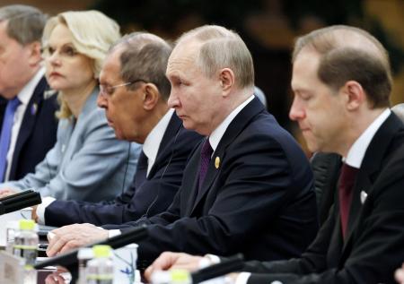 Стало известно, чем в Пекине угощали Путина