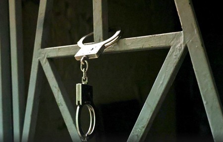 Суд определил меру для поджигателей сооружений связи в Якутии
