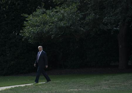 Дональда Трампа и его жену Меланию освистали в Вашингтоне 