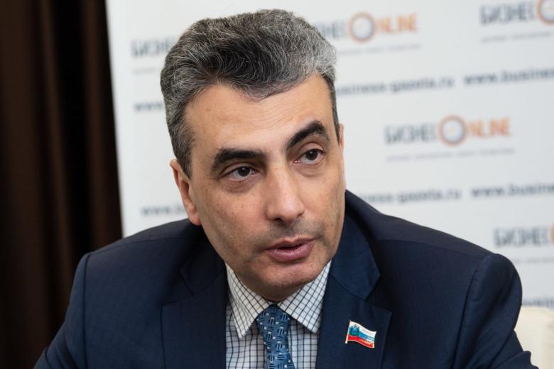 Лев Шлосберг