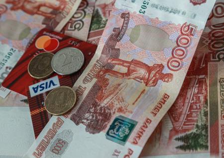 Россиянам объяснили, какие выплаты они могут получить до конца года