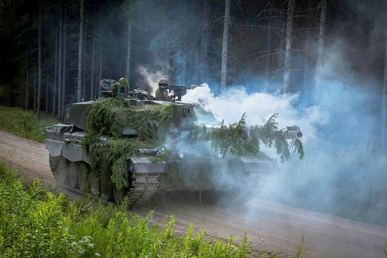 Танк Challenger 2