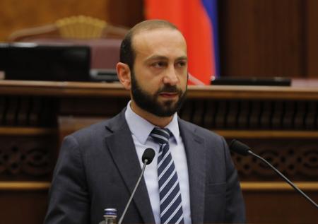 Названы главные причины приезда нового главы МИД Армении в Москву
