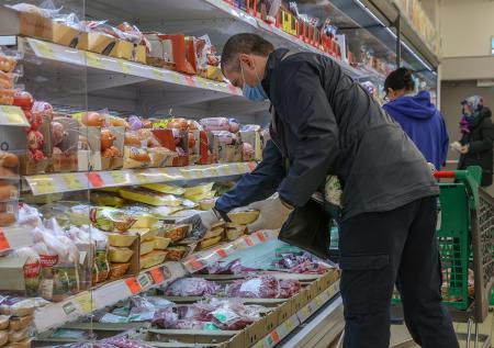 Песков раскритиковал доклад Bloomberg о росте цен на продукты