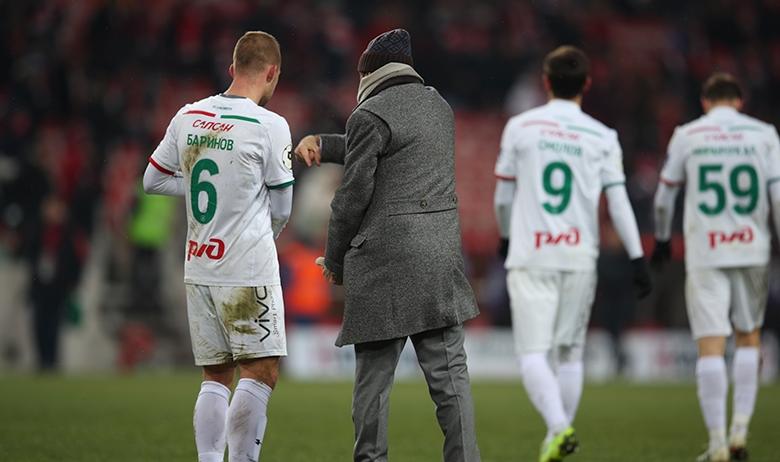 Юрий Сёмин и футболисты «Локомотива»