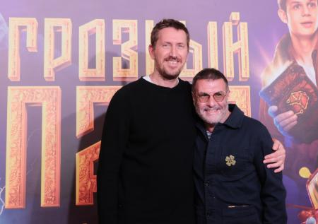 Блиновская, Гришковец, Мерзликин: как прошла премьера фильма «Грозный папа»