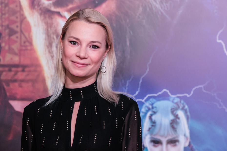 Фигуристка Евгения Тарасова на премьере фильма «Грозный папа» в Москве