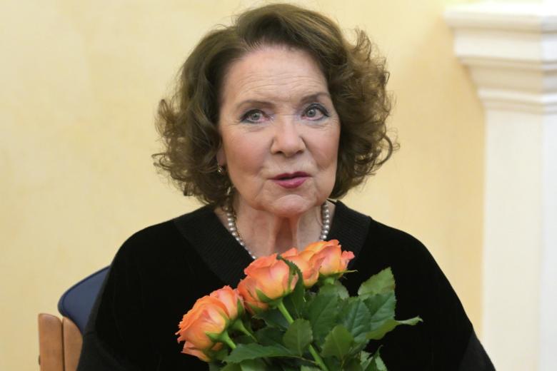 Лариса Голубкина