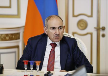 Пашинян предложил Алиеву начать консультации по подписанию мирного договора