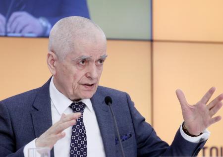Онищенко объяснил важность запрета ЛГБТ c точки зрения медицины